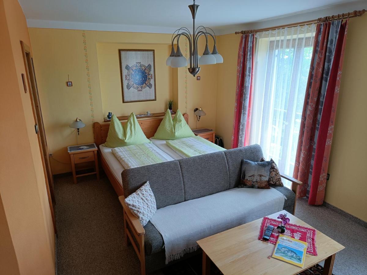 Haus Sundl - Privatzimmer Emmersdorf an der Donau Exterior foto