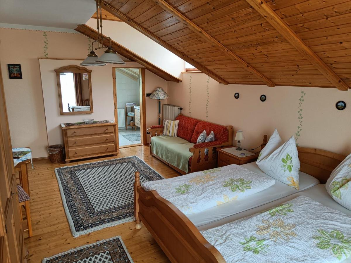 Haus Sundl - Privatzimmer Emmersdorf an der Donau Exterior foto