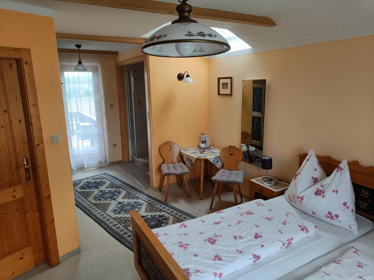 Haus Sundl - Privatzimmer Emmersdorf an der Donau Exterior foto